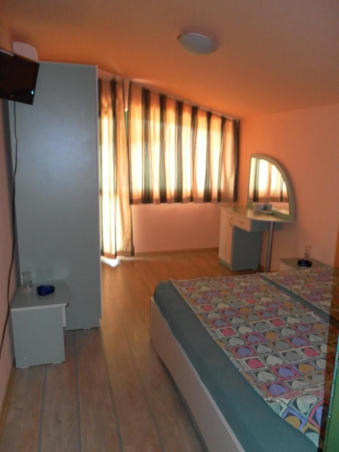 Гостевой дом Villa Mari Guest Rooms Золотые Пески-25