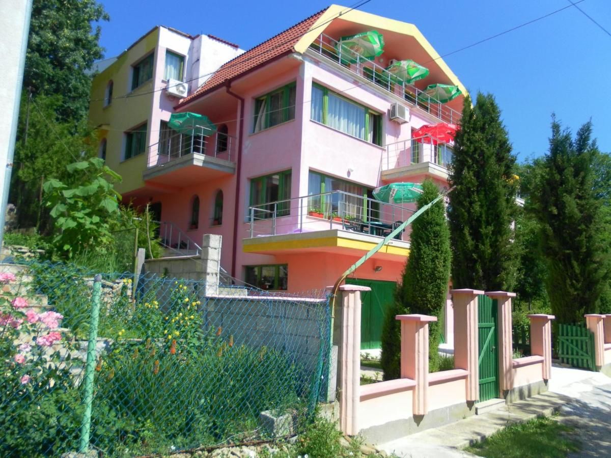 Гостевой дом Villa Mari Guest Rooms Золотые Пески-9